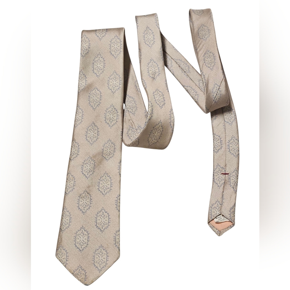 Vintage Hunting Horn 100% Silk Tie – Made in USA, Beige & Blue Geometric Pattern